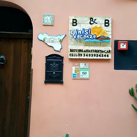 Oda ve Kahvaltı Vacanze Cinisi